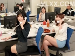 [Uncensored] Một em hotgirl mặt đỏ, đồ lót siêu dễ thương, graffiti quá dị, đạo cụ làm vỡ hậu môn, ba lỗ mở