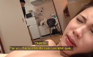 Sinh viên thủ dâm trong khi bạn đến thăm